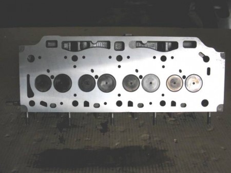 CULASSE F9Q 1,9 DTI RENAULT EPROUVEE ET SURFACEE + PIECES