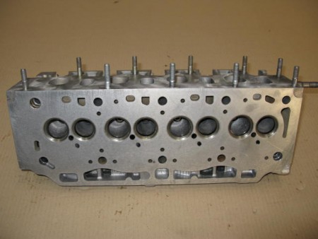 CULASSE NUE F9Q 1,9 DTI RENAULT EPROUVEE ET SURFACEE + PIECES